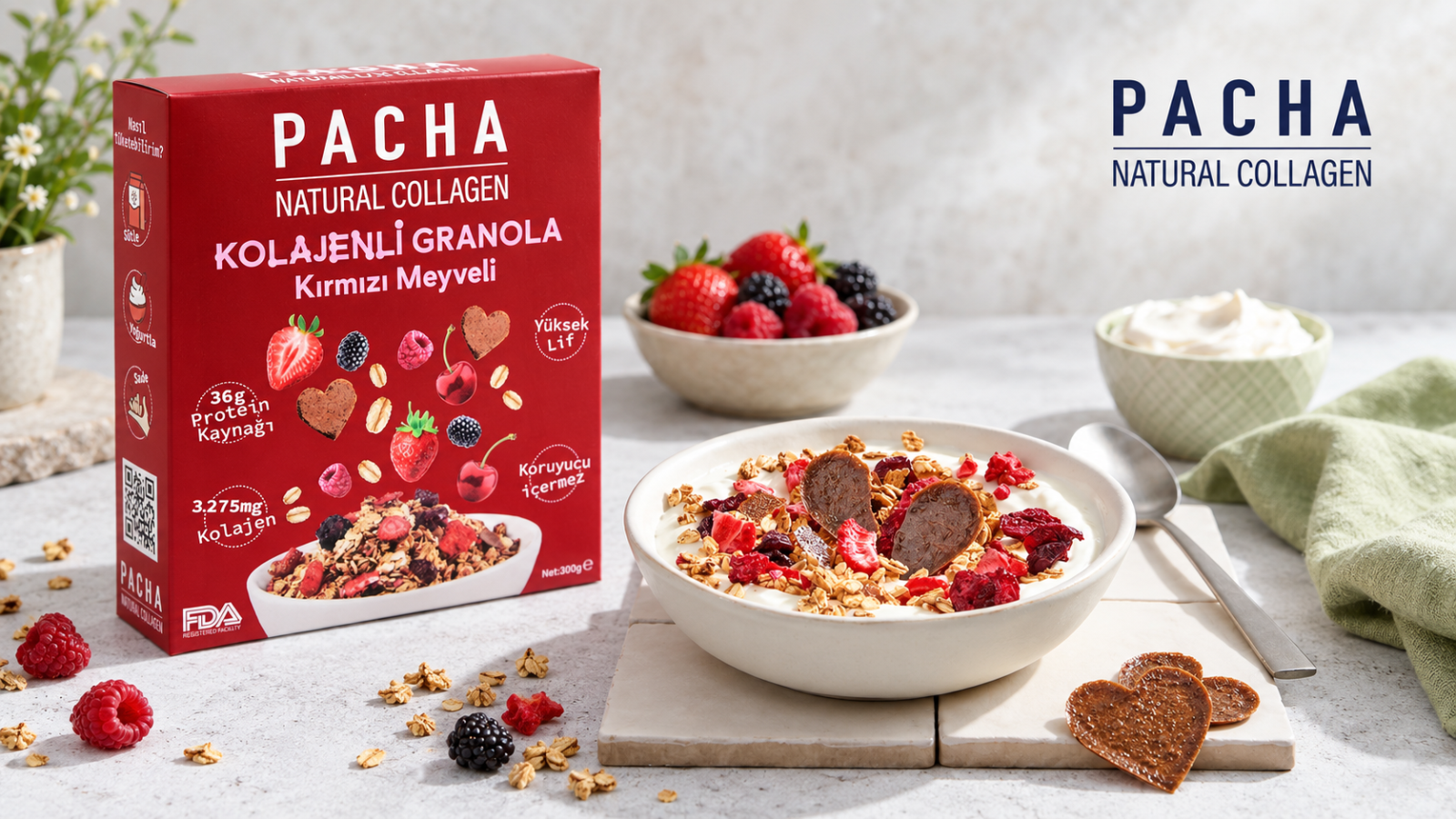 PACHA Kırmızı Meyveli Kolajenli Granola ve yoğurtlu sunum